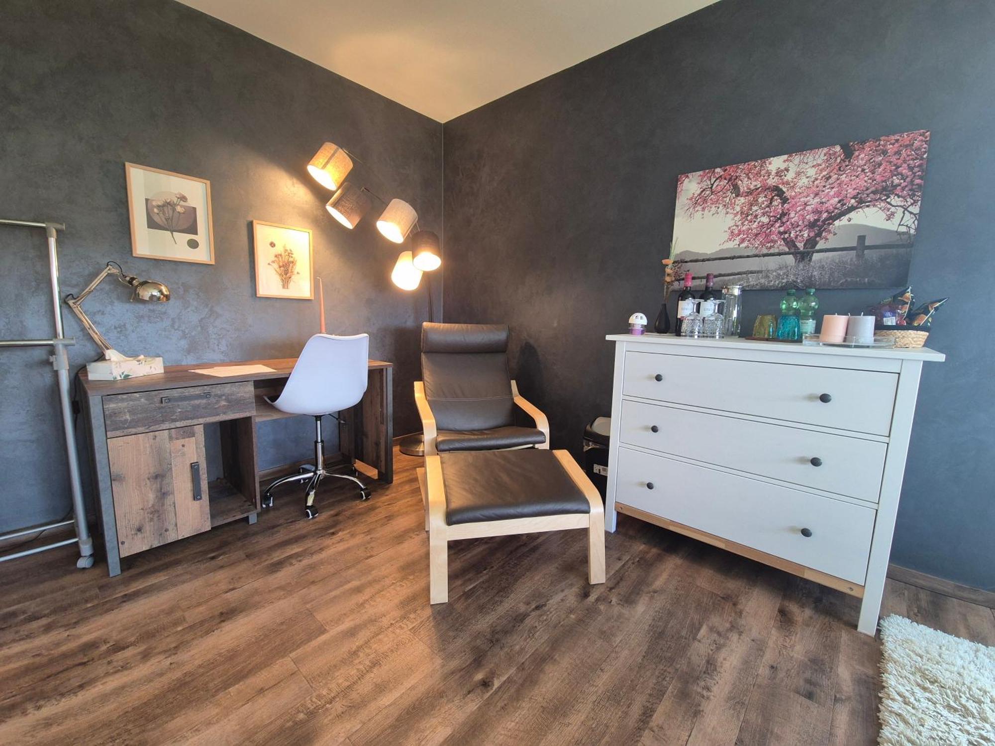 Serenity Vista Retreat Bnb Bescheid Bagian luar foto