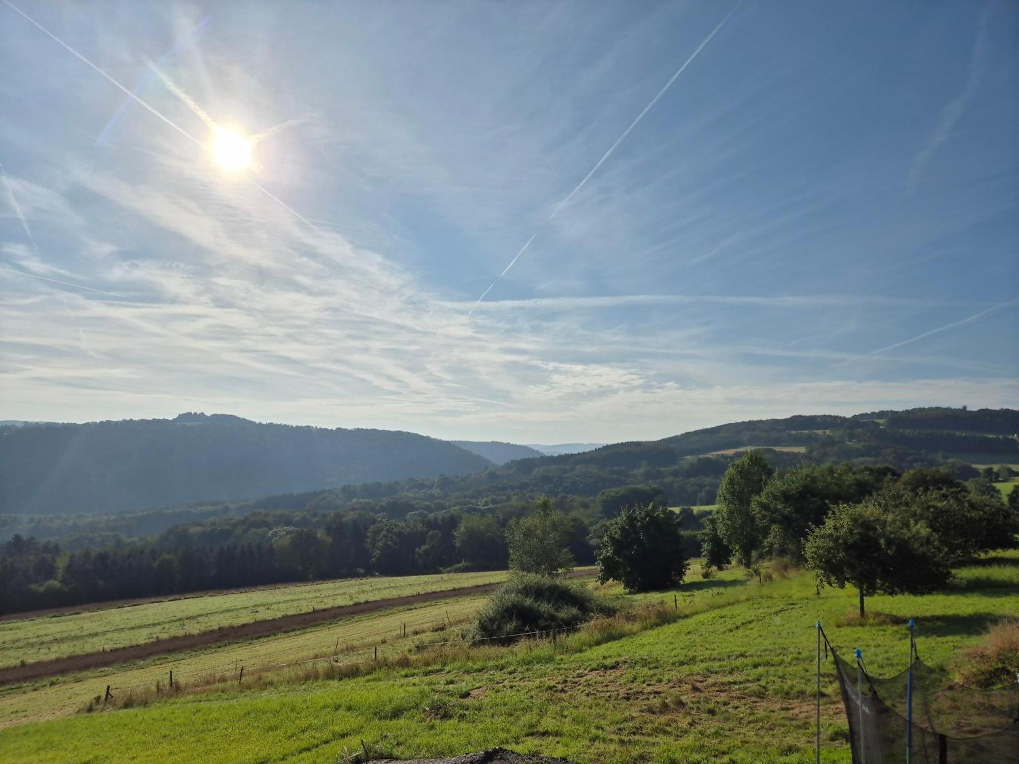 Serenity Vista Retreat Bnb Bescheid Bagian luar foto