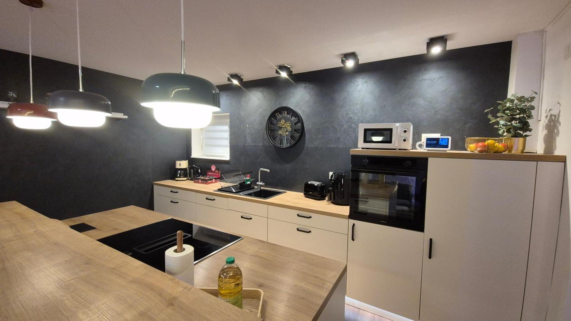 Serenity Vista Retreat Bnb Bescheid Bagian luar foto